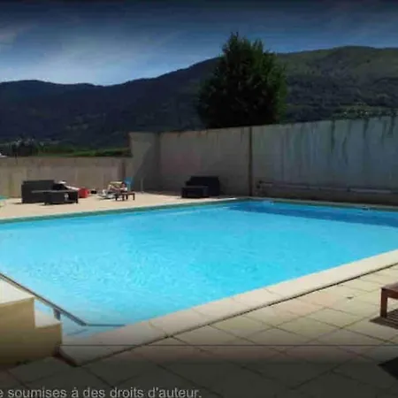 T2 4 A 6 Pers Vue Montagne Et Piscine Apartmán